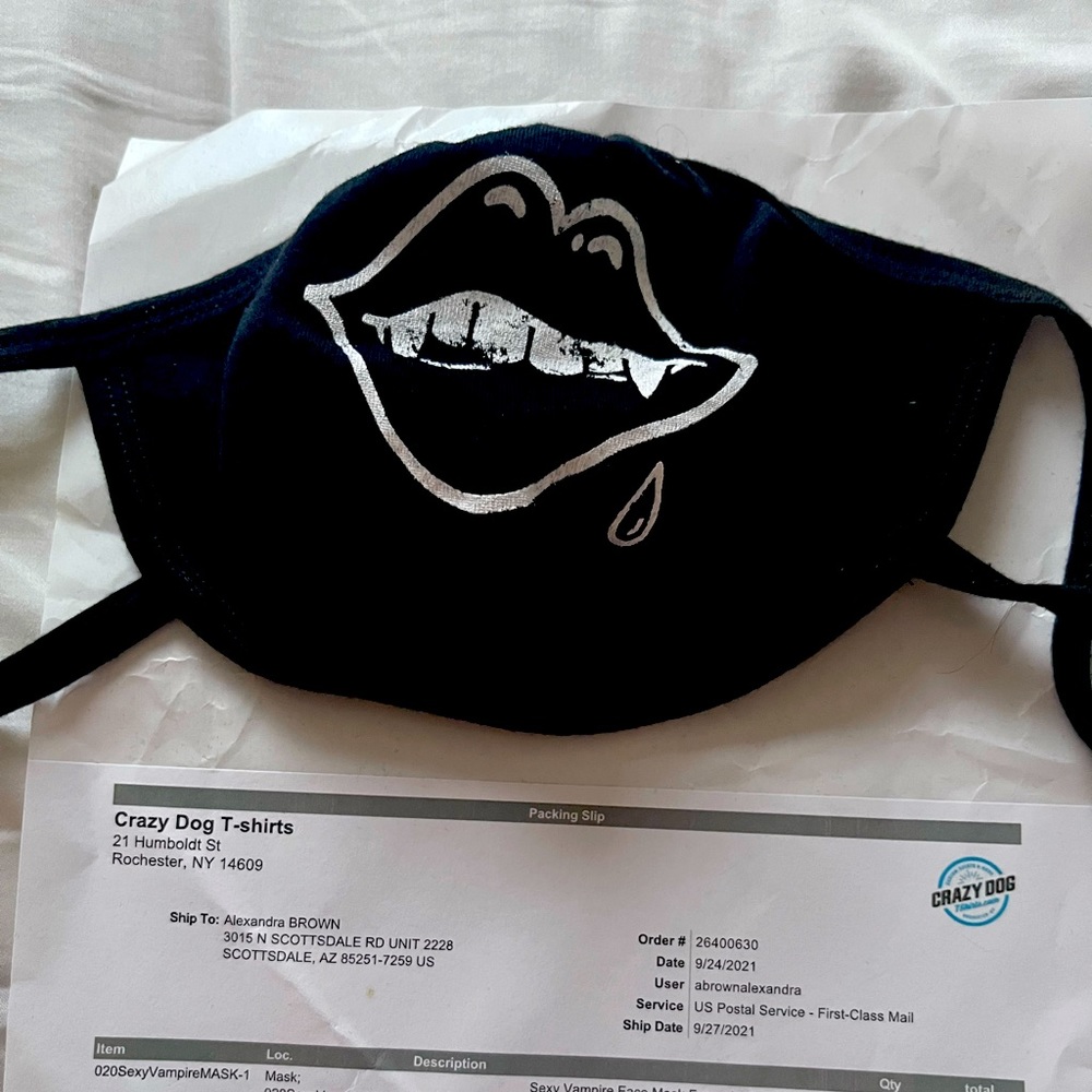 Vampire face mask lips with fangs